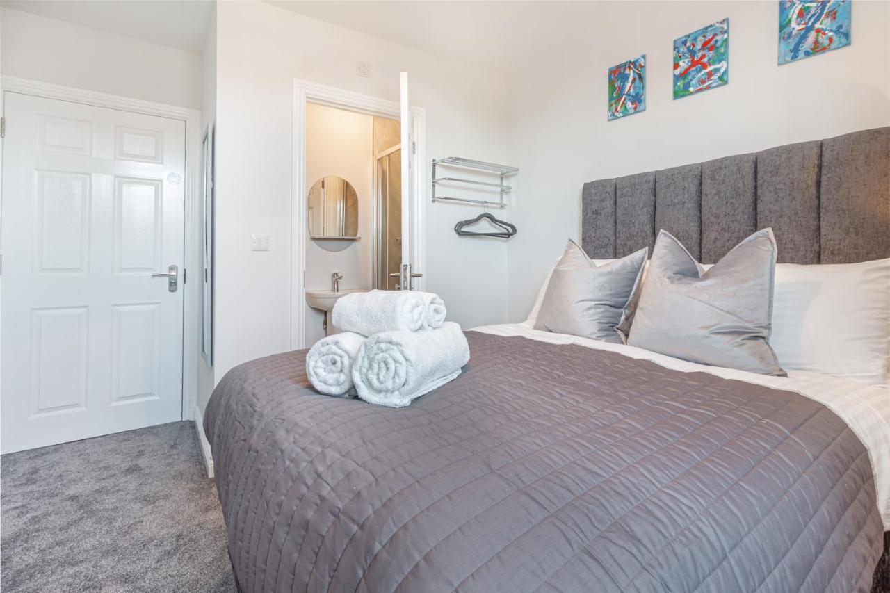 Host & Stay - The Bull Inn, 3 Double Rooms Fernhill Heath エクステリア 写真